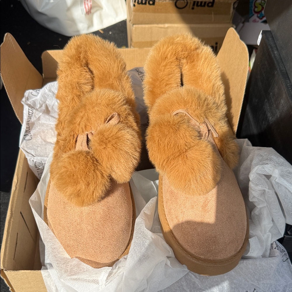 Women’s Faux Fur Slip-On Moccasin Slipper - Chestnut